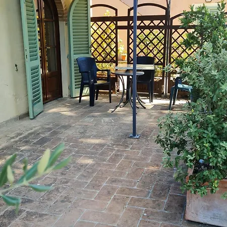 Bed & Breakfast Antico Borgo Il Cardino 3*