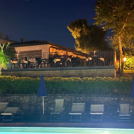 Bed & Breakfast Antico Borgo Il Cardino 3*